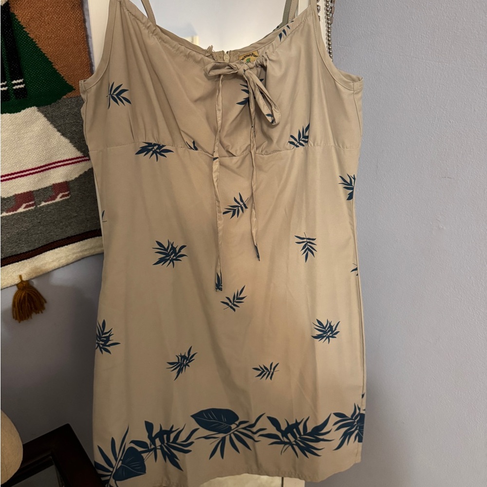 Elegant Grey and Blue Leaf Print SunDress - Picture 2 of 8